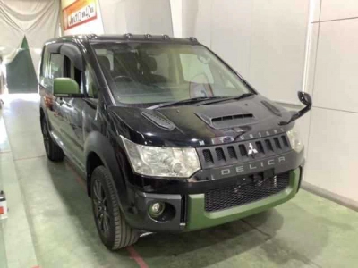 MITSUBISHI DELICA D:5