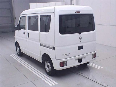 NISSAN CLIPPER