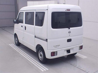 NISSAN CLIPPER