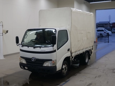 TOYOTA DYNA