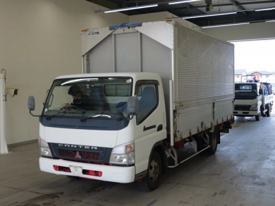 MITSUBISHI CANTER