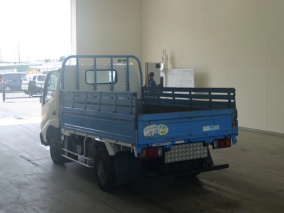 TOYOTA DYNA