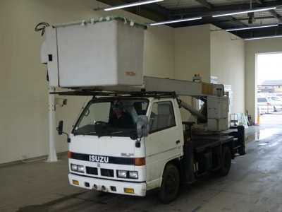 ISUZU ELF