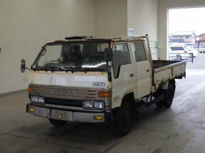 TOYOTA DYNA