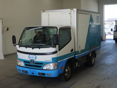TOYOTA DYNA