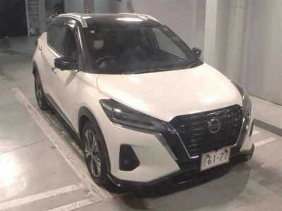 NISSAN KICKS
