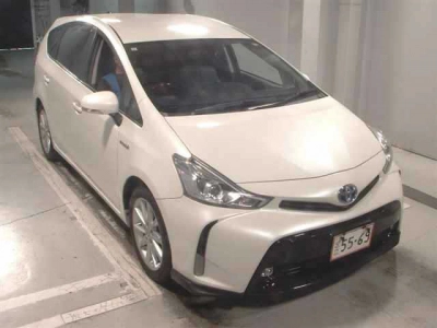 TOYOTA PRIUS ALPHA