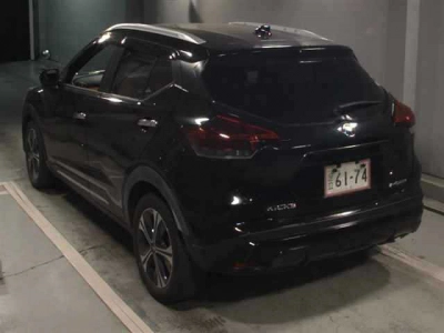 NISSAN KICKS