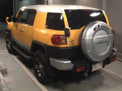 TOYOTA FJ CRUISER