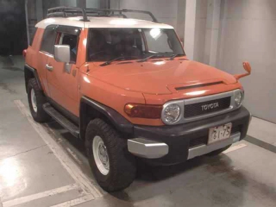 TOYOTA FJ CRUISER