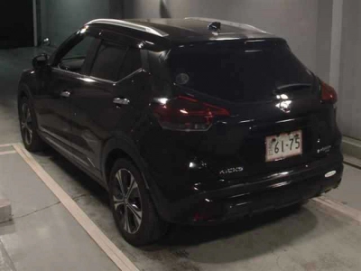 NISSAN KICKS