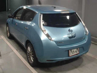 NISSAN LEAF