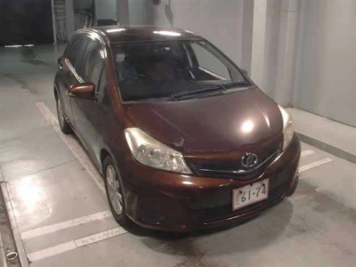 TOYOTA VITZ