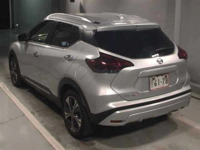 NISSAN KICKS