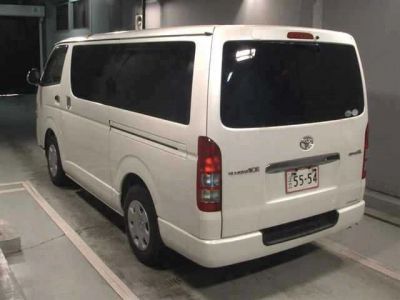TOYOTA REGIUS VAN