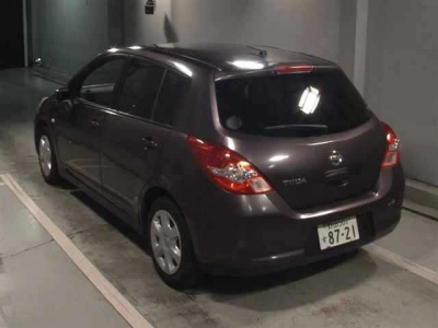 NISSAN TIIDA