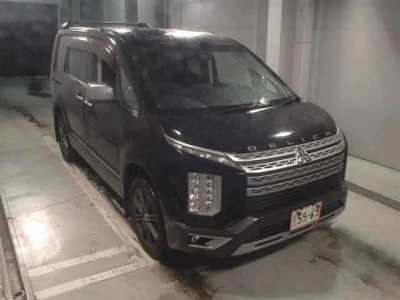 MITSUBISHI DELICA D:5