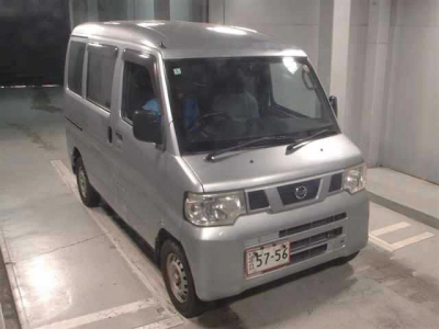 NISSAN NV100 CLIPPER