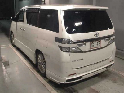TOYOTA VELLFIRE