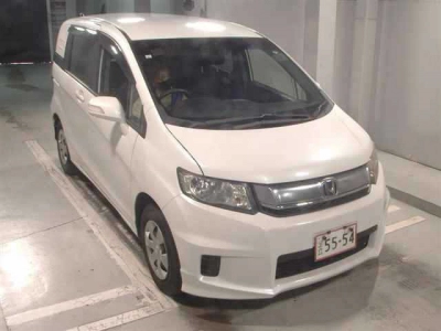 HONDA FREED SPIKE