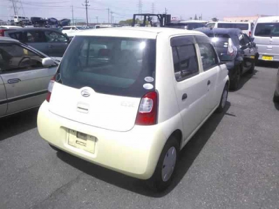 DAIHATSU ESSE