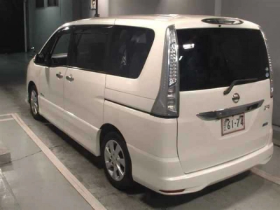 NISSAN SERENA
