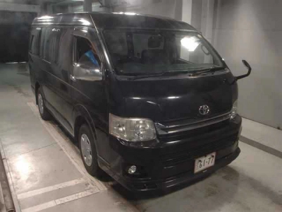 TOYOTA HIACE WAGON