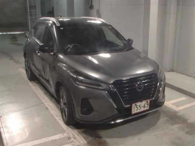 NISSAN KICKS