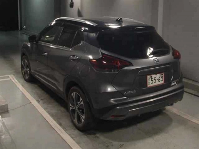 NISSAN KICKS