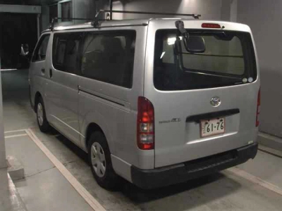 TOYOTA REGIUS VAN