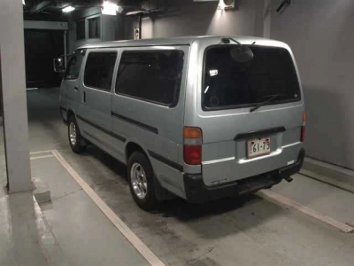 TOYOTA HIACE VAN