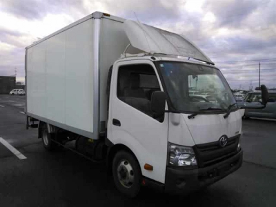 TOYOTA DYNA