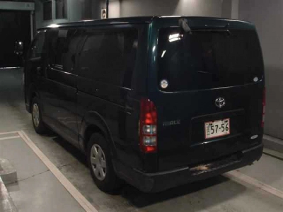 TOYOTA HIACE VAN