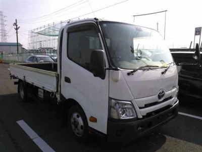 TOYOTA DYNA