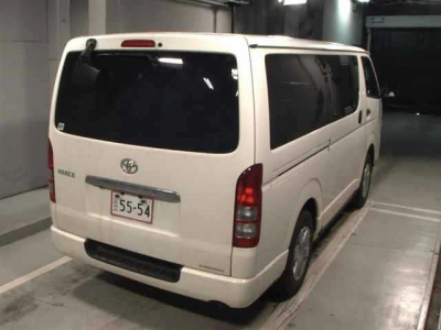 TOYOTA HIACE VAN