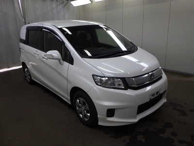 HONDA FREED SPIKE
