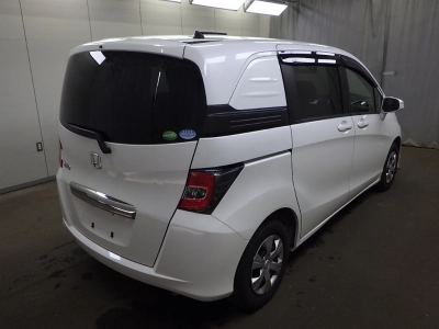 HONDA FREED SPIKE