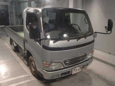 TOYOTA DYNA