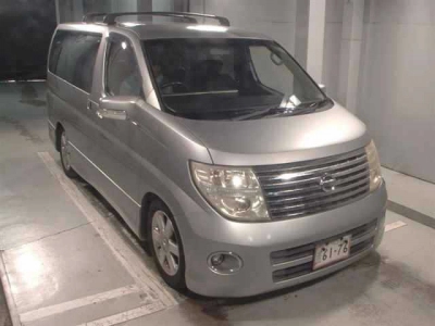 NISSAN ELGRAND