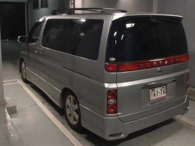 NISSAN ELGRAND