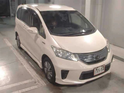 HONDA FREED HYBRID
