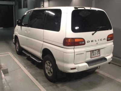 MITSUBISHI DELICA SPACE GEAR