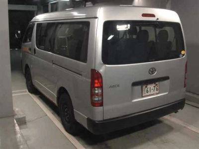 TOYOTA HIACE WAGON