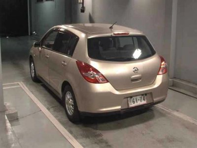 NISSAN TIIDA