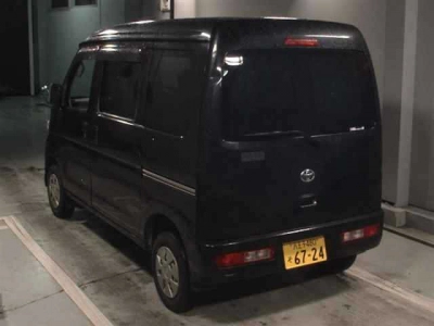 TOYOTA PIXIS VAN