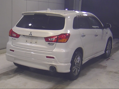 MITSUBISHI RVR