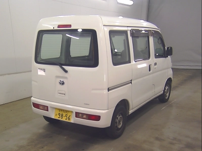 TOYOTA PIXIS VAN