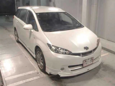 TOYOTA WISH