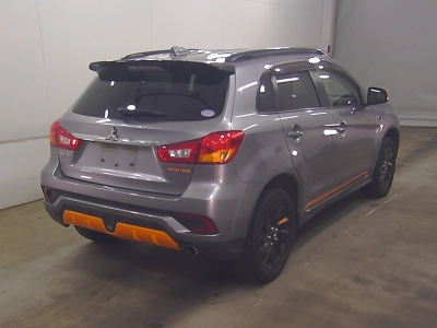 MITSUBISHI RVR