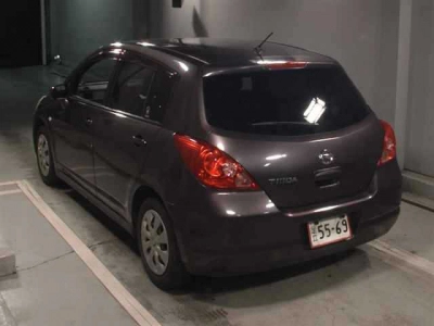 NISSAN TIIDA
